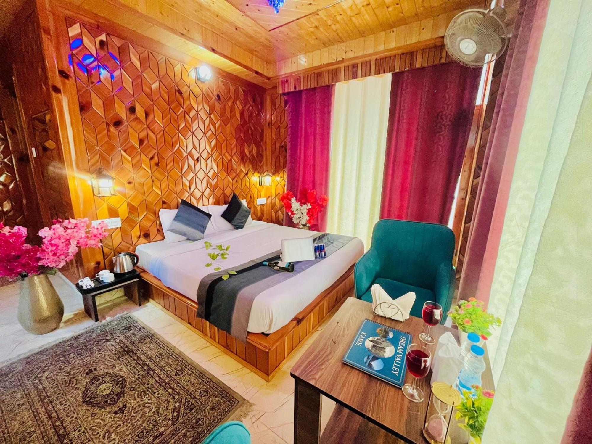 Hotel Pablo Escobar Kasol Exterior photo