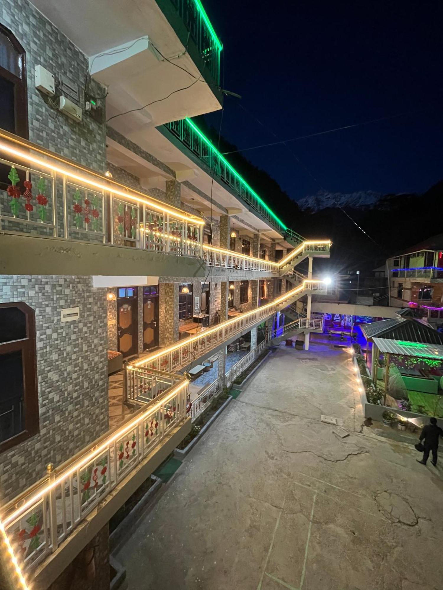 Hotel Pablo Escobar Kasol Exterior photo
