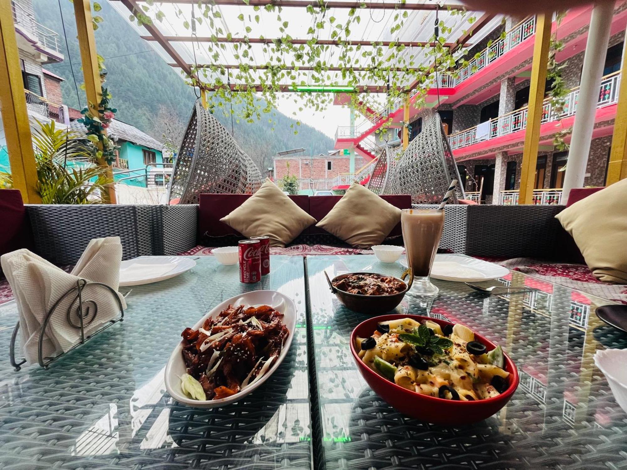 Hotel Pablo Escobar Kasol Exterior photo